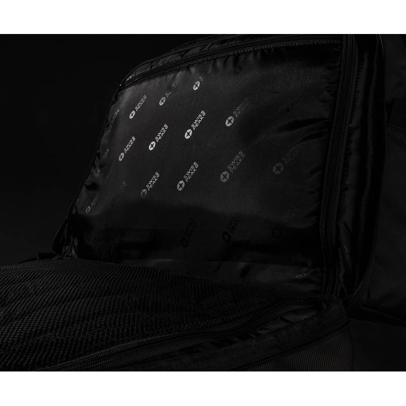 Swiss Peak RFID taška s otvíráním na způsob kufru, černá
